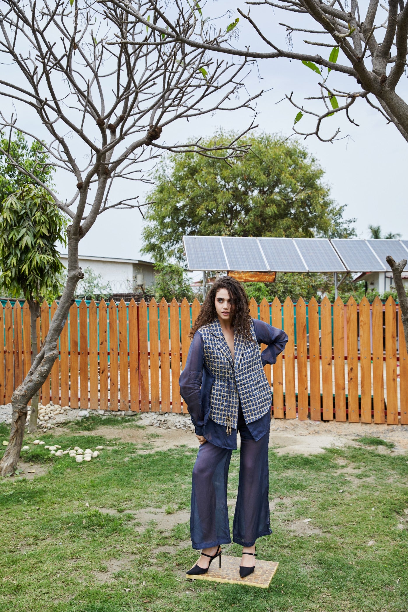 CRUNK METALLIC BLUE JUTE SURFACING VEST SHIRT