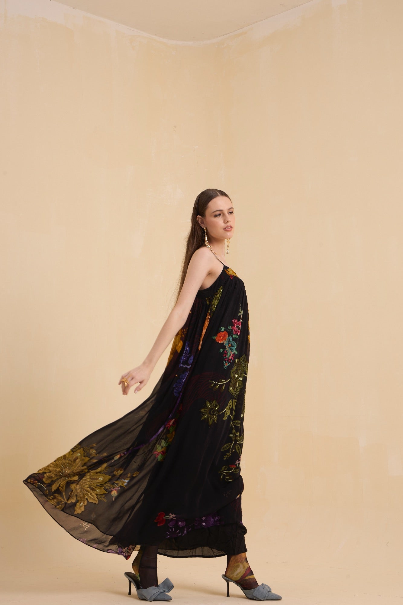 RIV BLACK FLORAL EMBELLISHED STRAPPY DRESS LONG