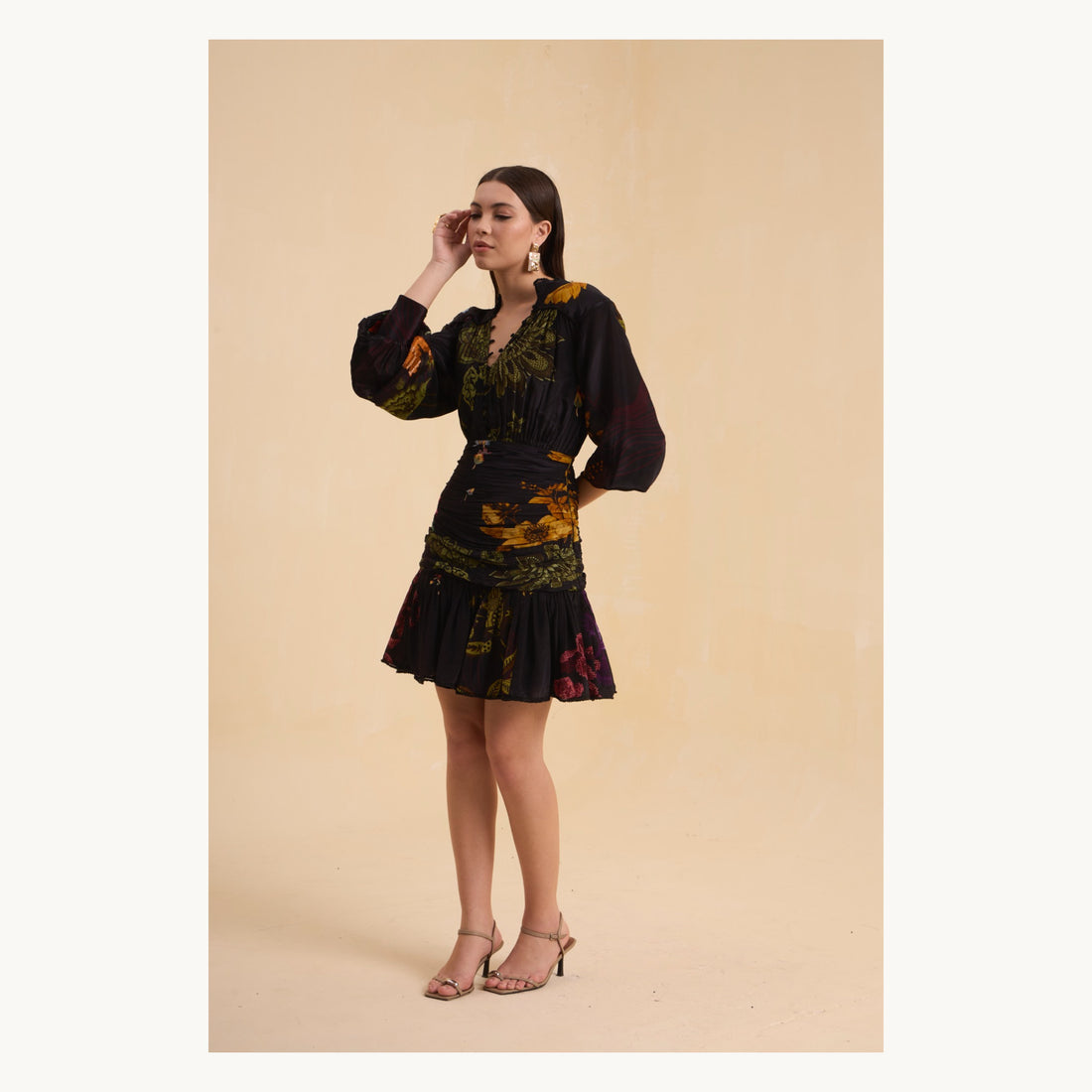 RIV BLACK FLORAL V NECK DRESS SHORT