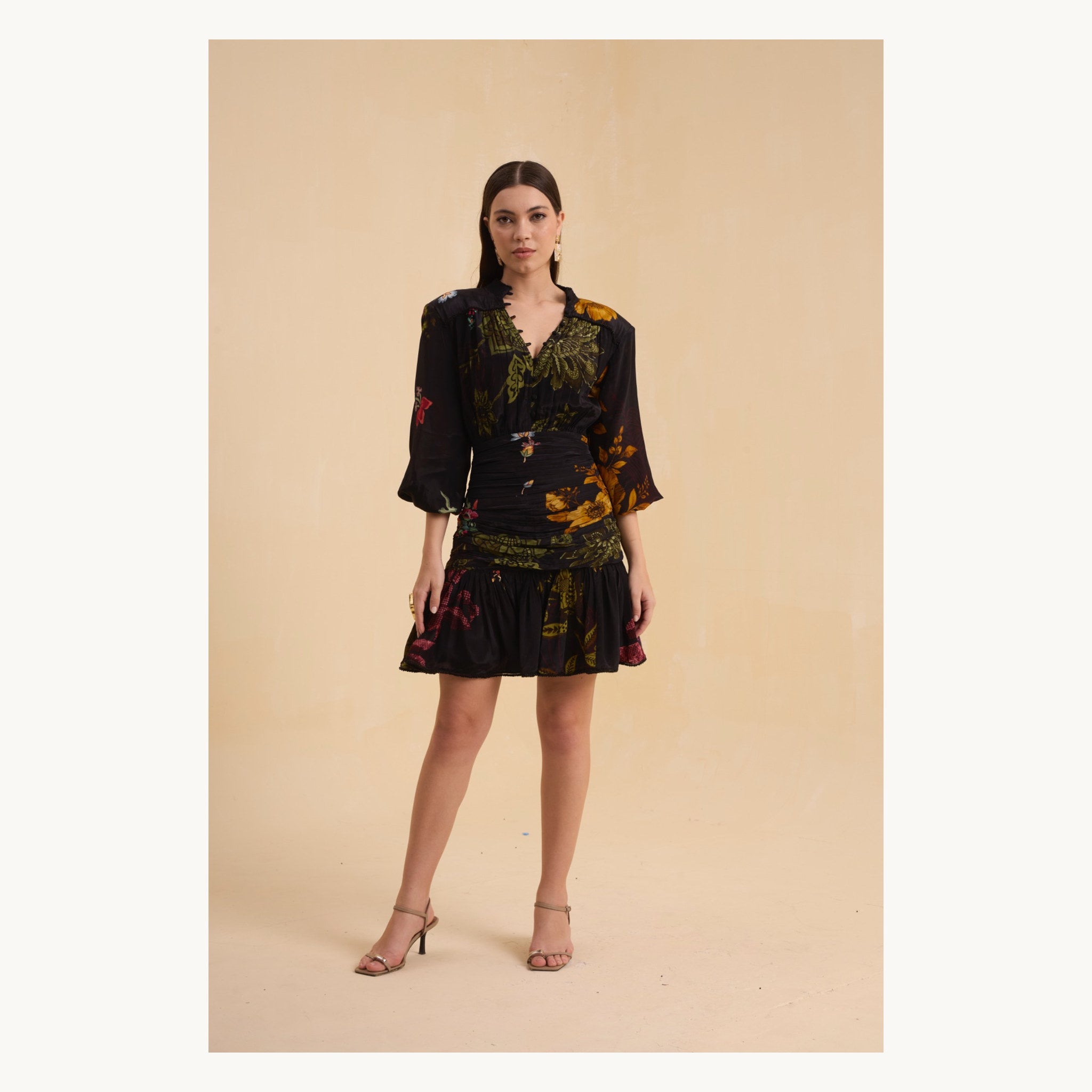 RIV BLACK FLORAL V NECK DRESS SHORT