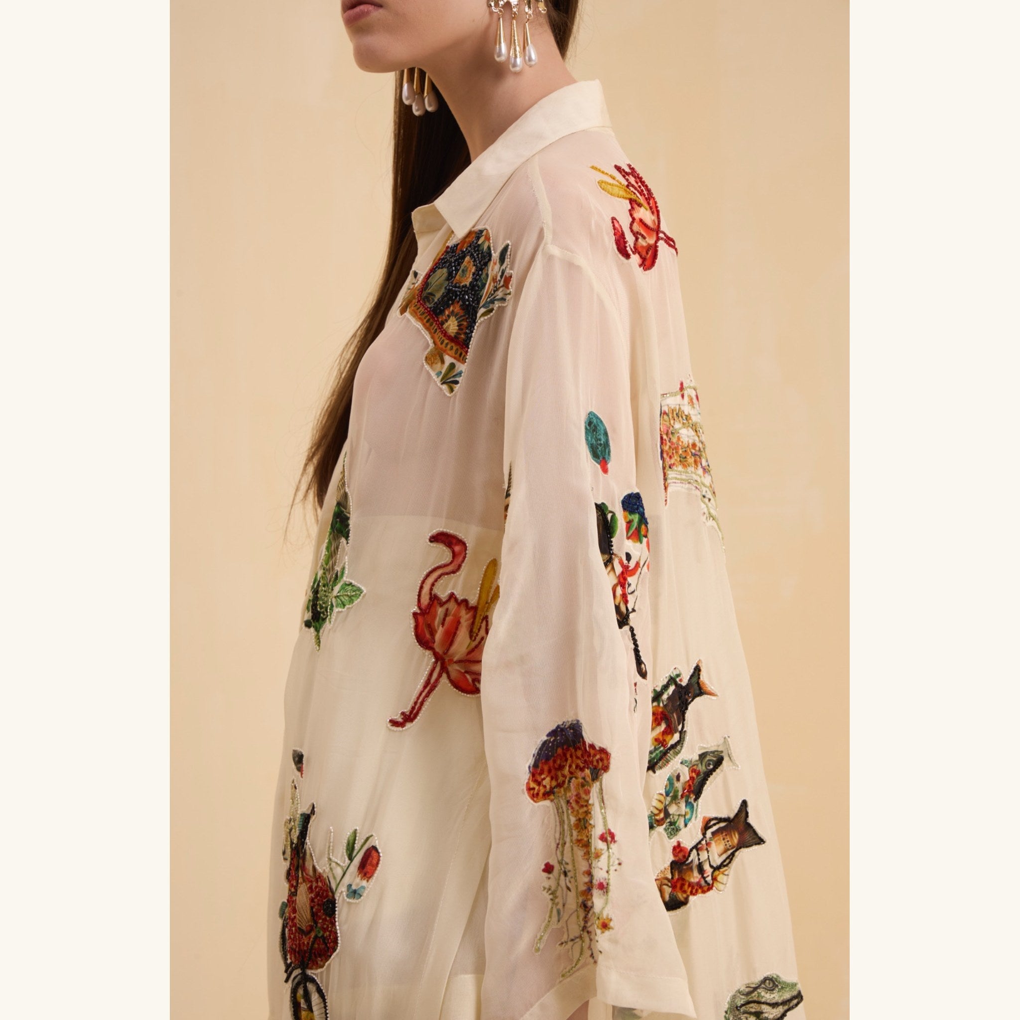RIV IVORY PATCH ADORNED LONG JACKET