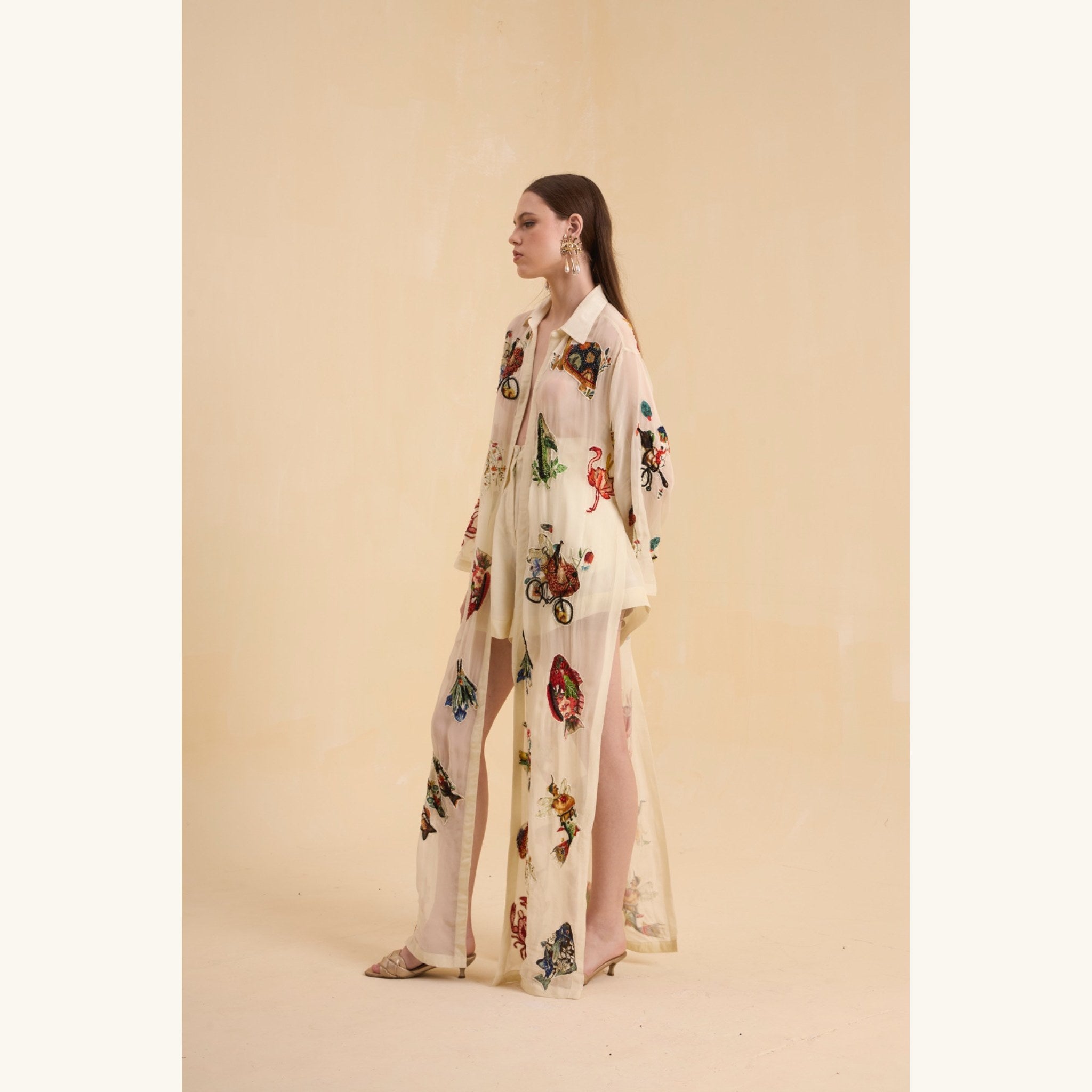 RIV IVORY PATCH ADORNED LONG JACKET