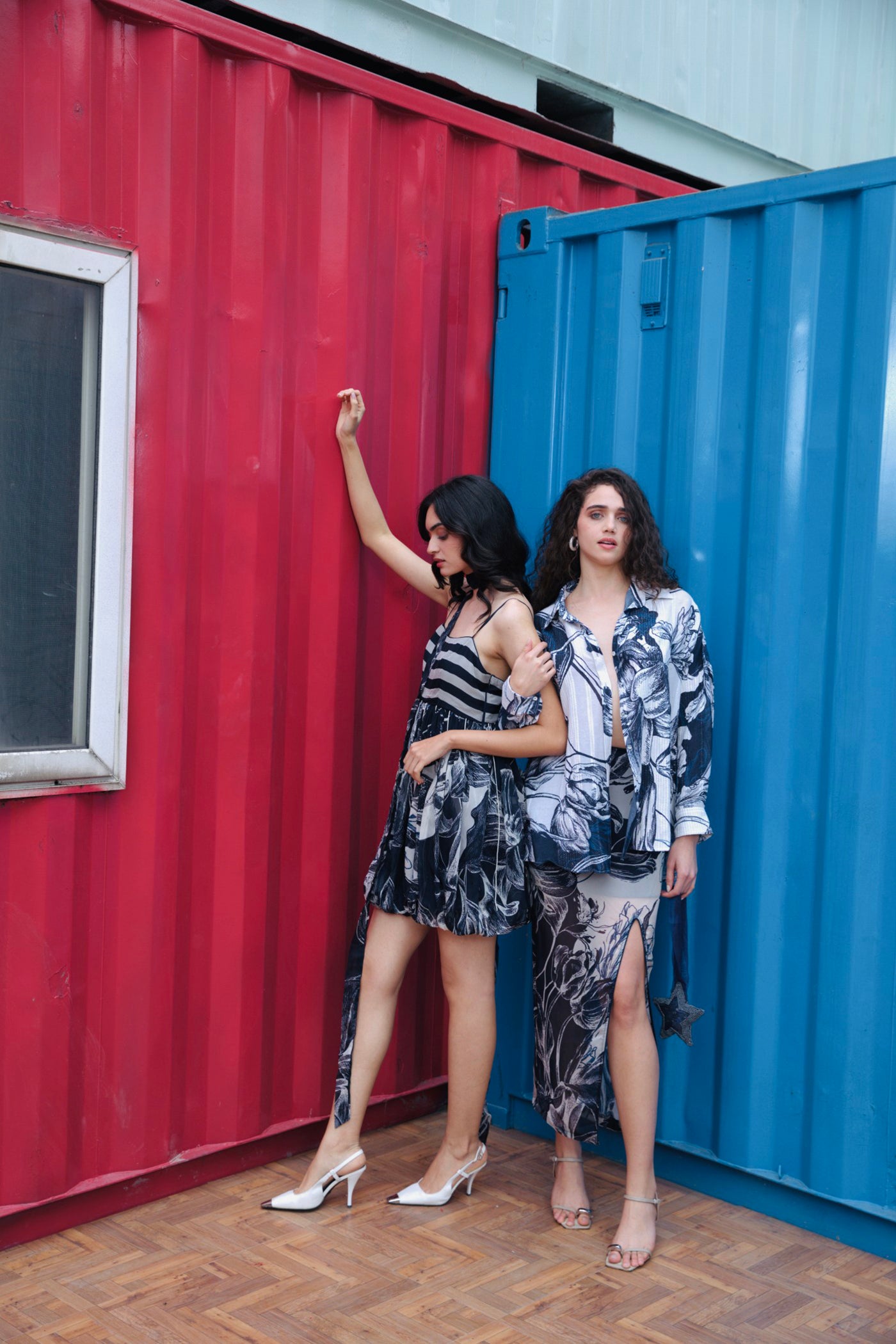 CRUNK BLUE-WHITE ABSTRACT PRINTED SKIRT