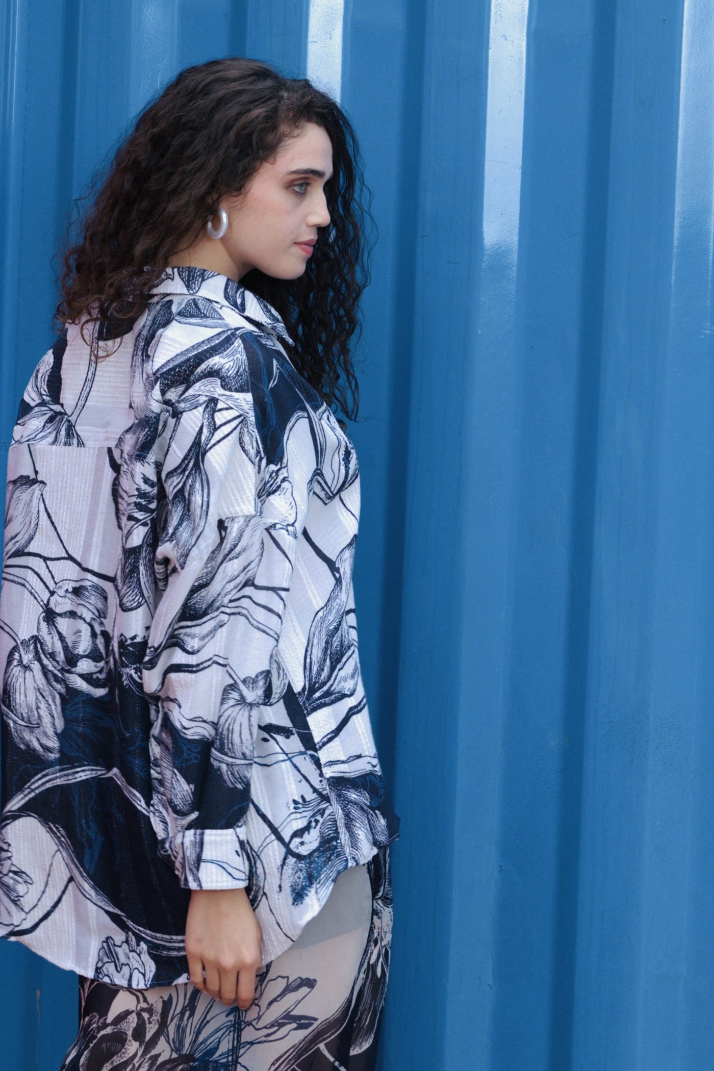 CRUNK BLUE-WHITE ABSTRACT PRINTED SHIRT