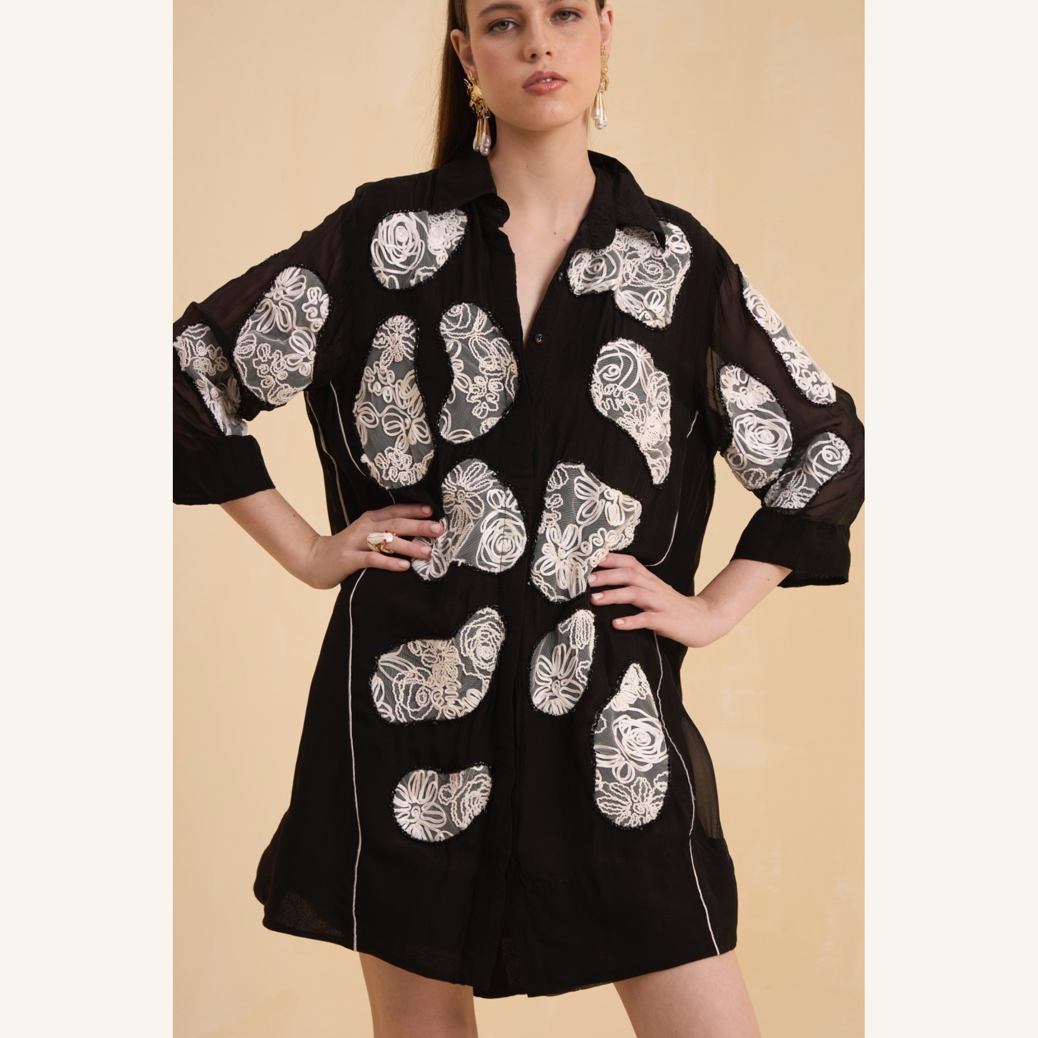RIV BLACK PATCH ADORNED SHIRT DRESS