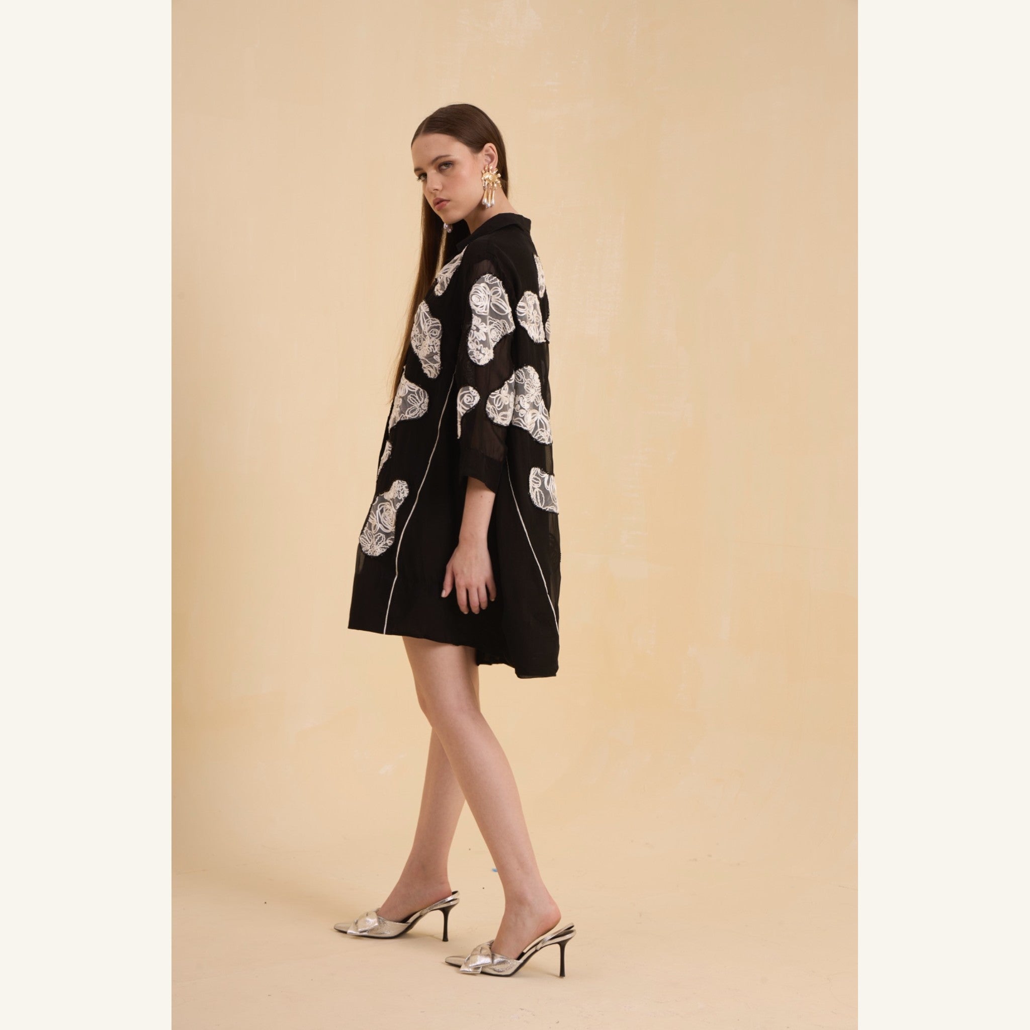 RIV BLACK PATCH ADORNED SHIRT DRESS